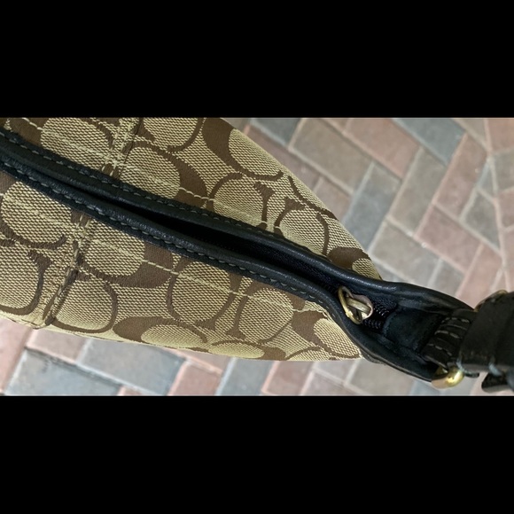 Coach hobo handbag - Picture 4 of 7